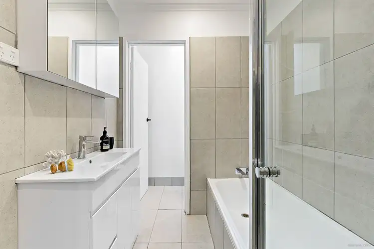 Fourth view of Homely unit listing, 2/33 Clovelly Avenue, Glenroy VIC 3046