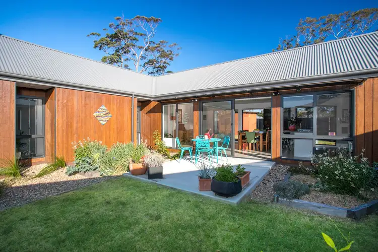 6 Conway Close, Broulee NSW 2537