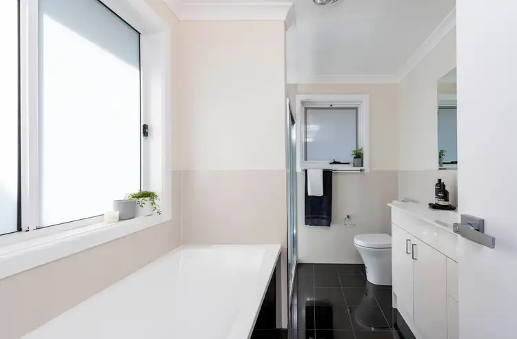 Fifth view of Homely unit listing, 2/44-48 Blackman Crescent, Macquarie ACT 2614