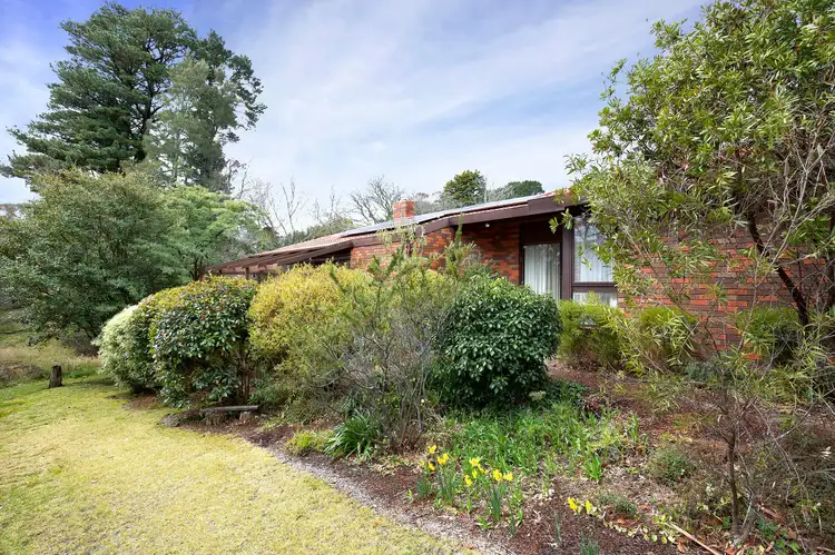 2 Gordon Road, Leura NSW 2780