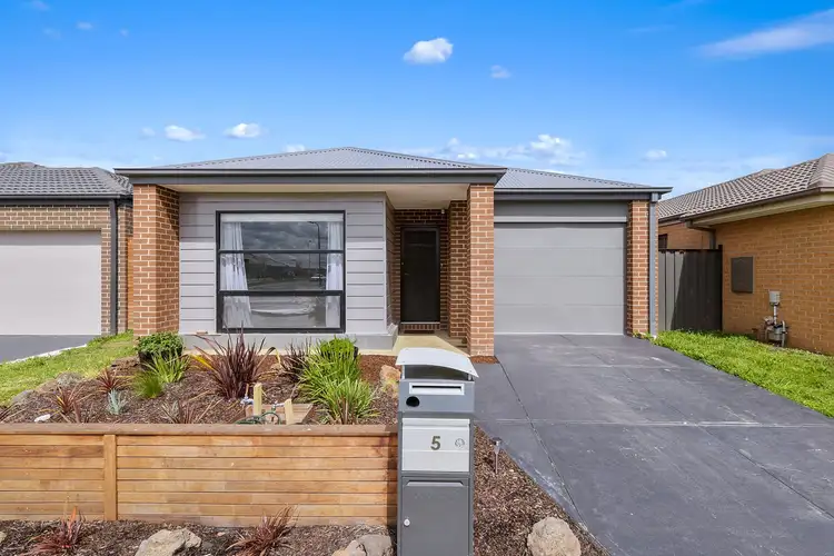 5 Wilkiea Crescent, Cranbourne North VIC 3977