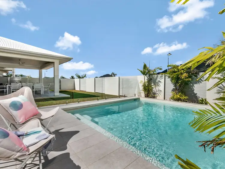 44 Aroona Street, Caravonica QLD 4878