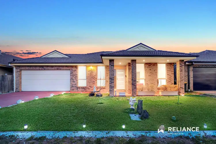 117 Middle Park Drive, Sanctuary Lakes VIC 3030