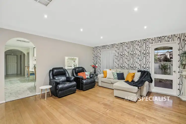 Fifth view of Homely house listing, 1 Lancaster Court, Keysborough VIC 3173