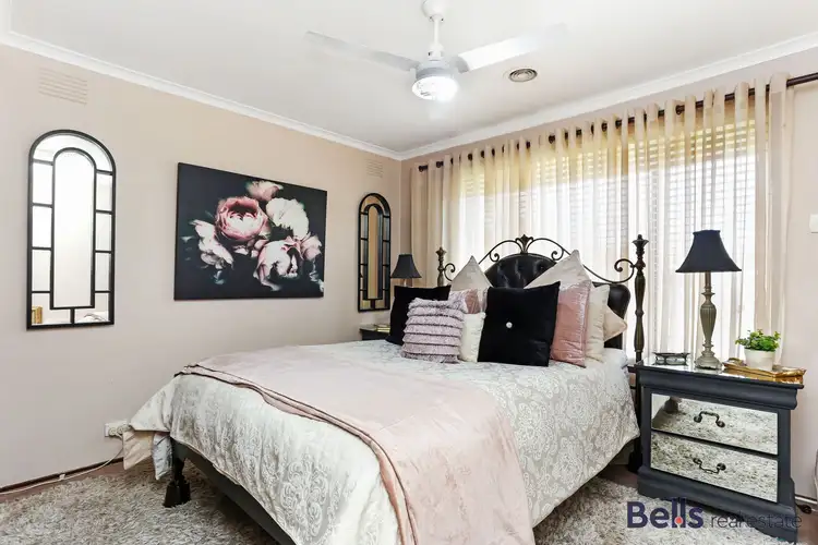 Fifth view of Homely house listing, 9 Cosma Court, Albanvale VIC 3021