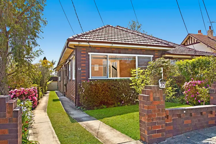 32 Fourth Avenue, Eastwood NSW 2122