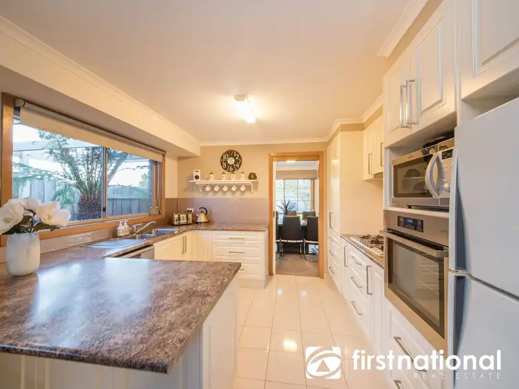 Fifth view of Homely house listing, 10 Rozzy Parade, Narre Warren VIC 3805