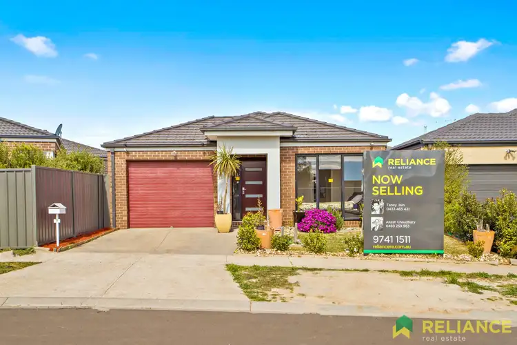 9 Mondra Terrace, Manor Lakes VIC 3024