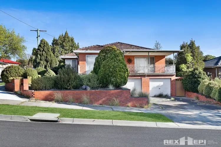 Second view of Homely house listing, 5 Eumemmerring Drive, Eumemmerring VIC 3177