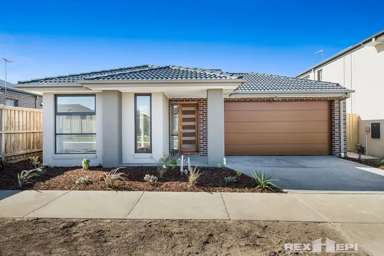 3 Sloane Drive, Clyde North VIC 3978
