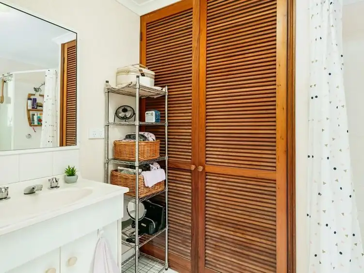 Sixth view of Homely unit listing, 4/319 Severin Street, Parramatta Park QLD 4870