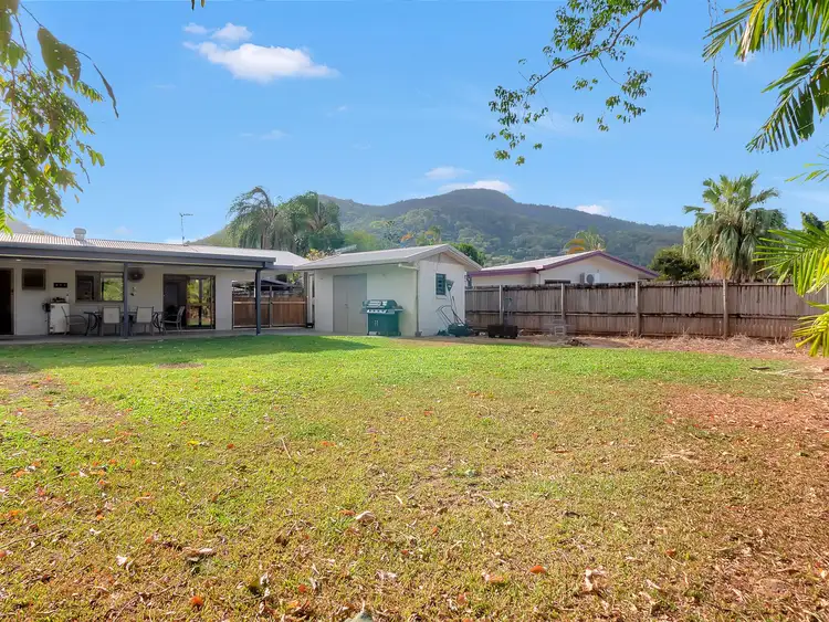 8 Impey Street, Caravonica QLD 4878