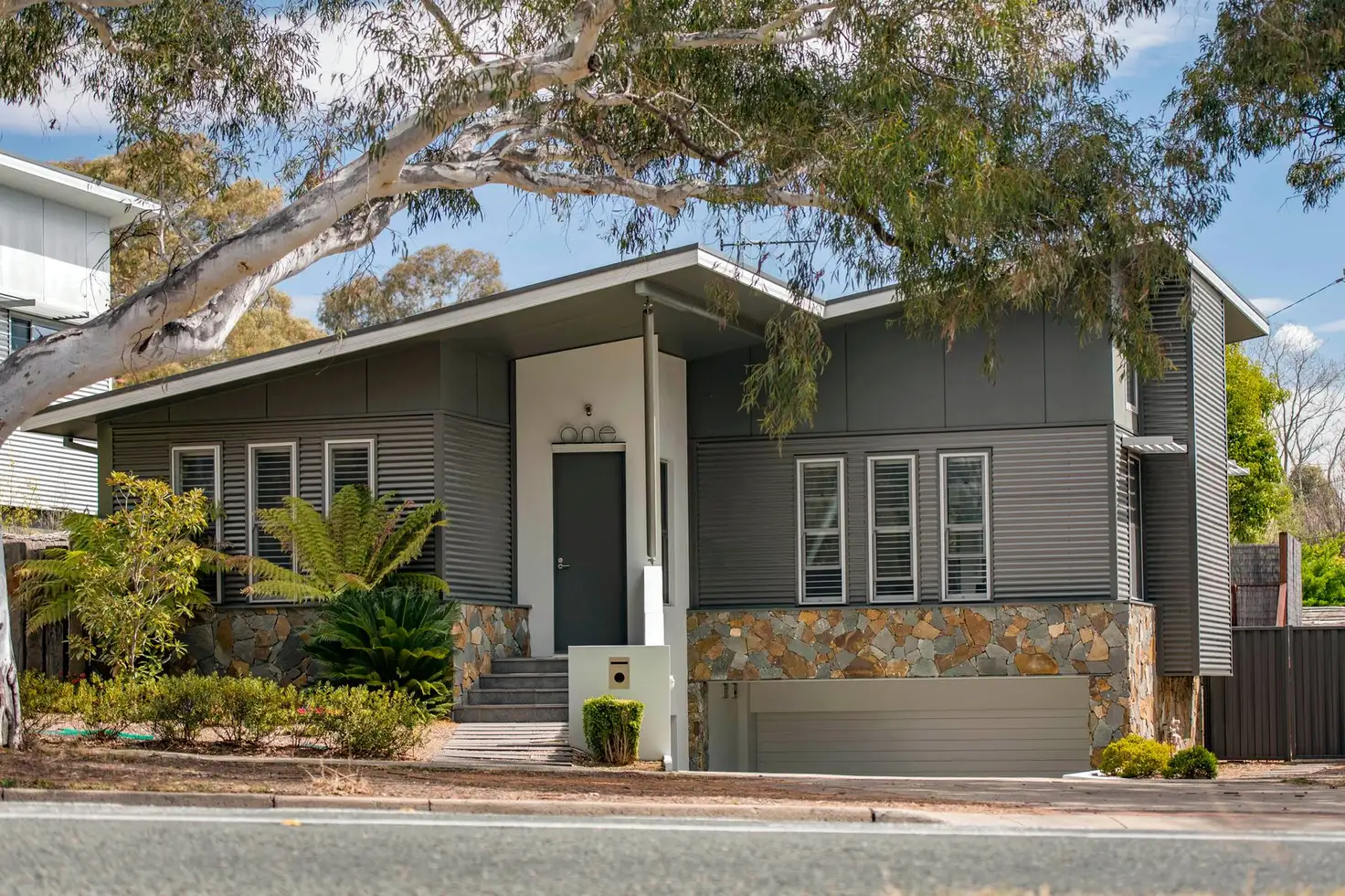 Main view of Homely house listing, 1 Hopetoun Circuit, Deakin ACT 2600