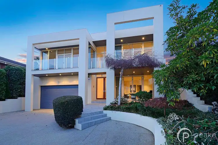 36 Rheanva Street, Berwick VIC 3806