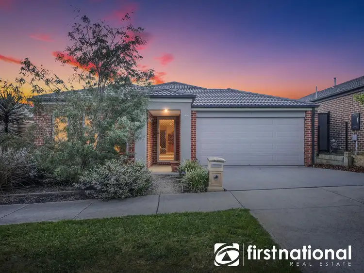 32 Sienna Way, Pakenham VIC 3810