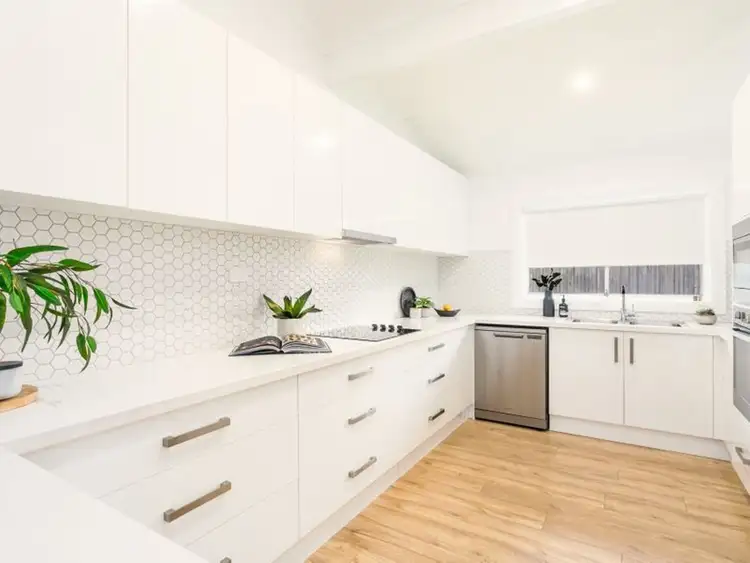 73 Thirroul Road, Kanahooka NSW 2530