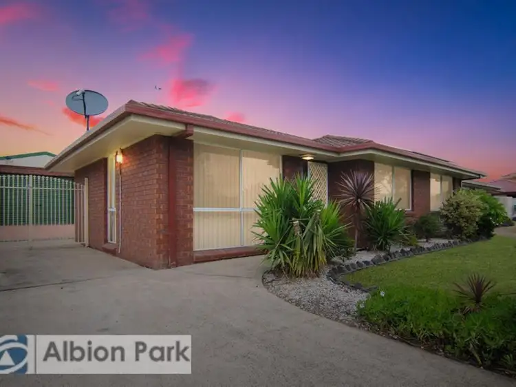 10 Whitewood Place, Albion Park Rail NSW 2527