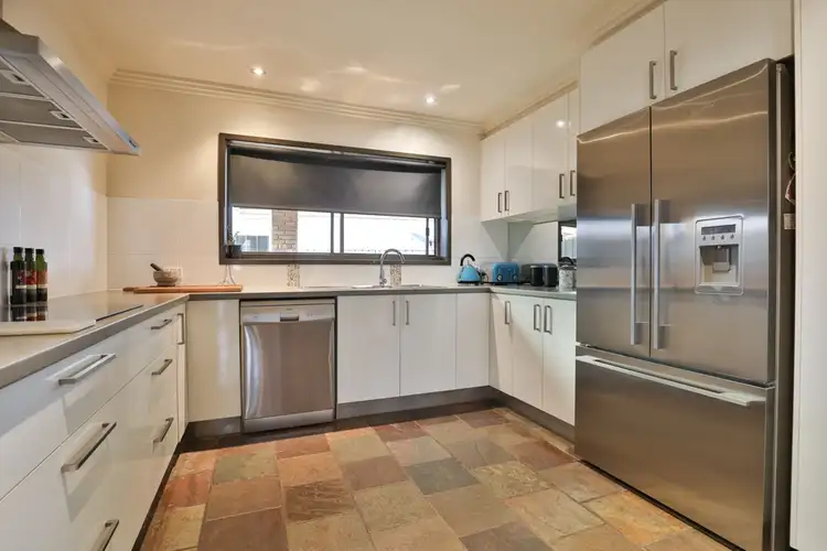 Fourth view of Homely house listing, 2 Karingal Court, Irymple VIC 3498