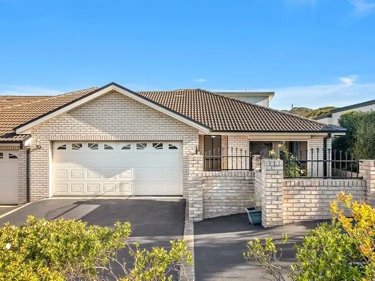 Main view of Homely villa listing, 3/32 Ryan Street, Balgownie NSW 2519