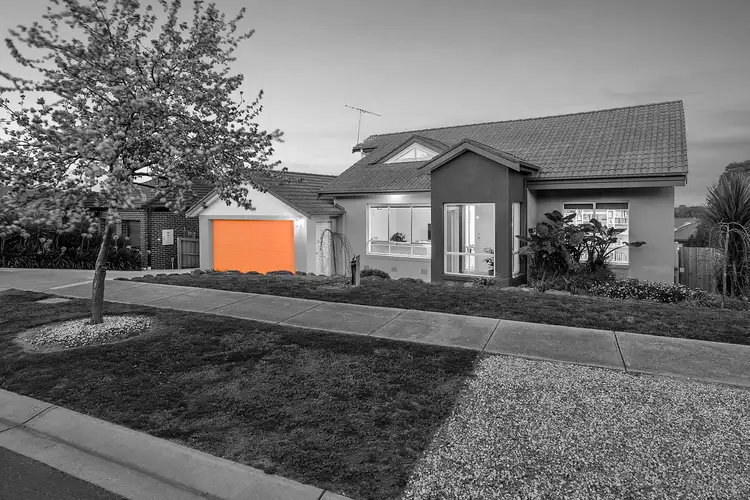 24 Possum Tail Run, Sunbury VIC 3429