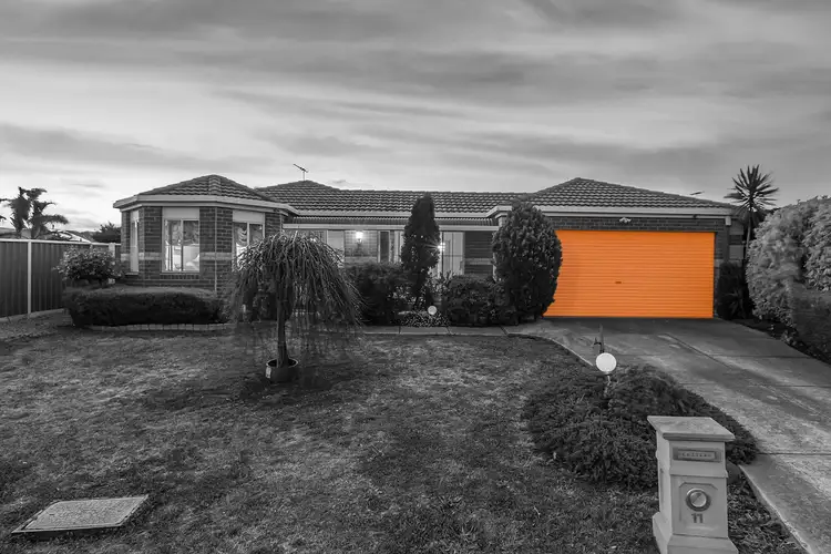 11 Dustin Court, Sydenham VIC 3037
