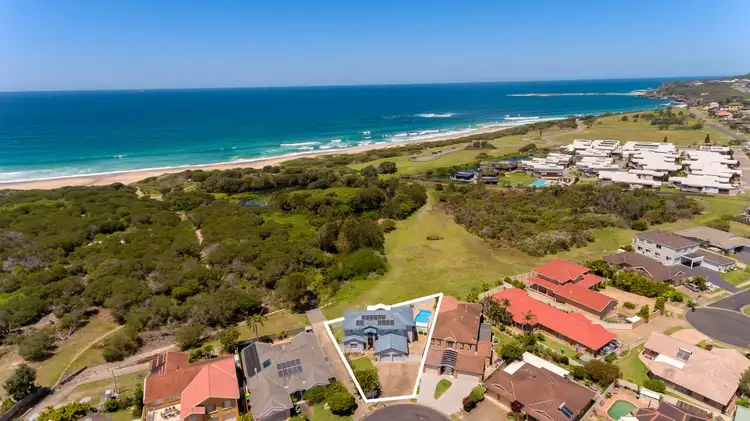 1 Brigantine Place, Caves Beach NSW 2281