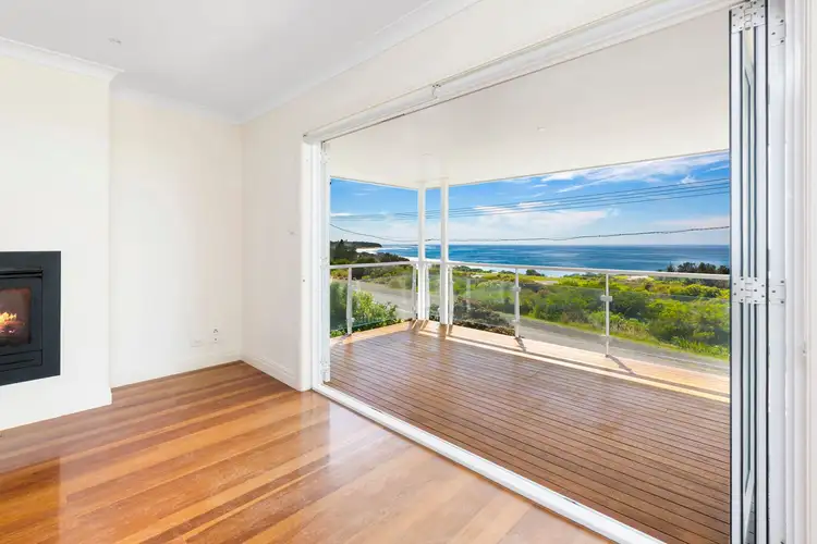 Main view of Homely unit listing, 1/152 Caves Beach Road, Caves Beach NSW 2281