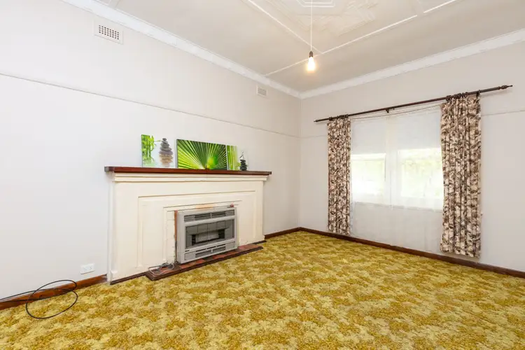 Fourth view of Homely house listing, 5 Whittaker Crescent, Red Cliffs VIC 3496