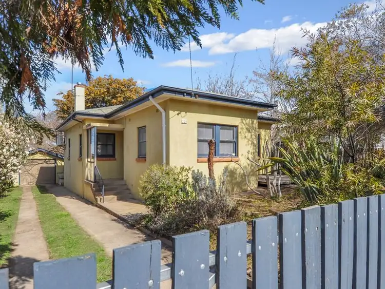 228 Peel Street, Bathurst NSW 2795