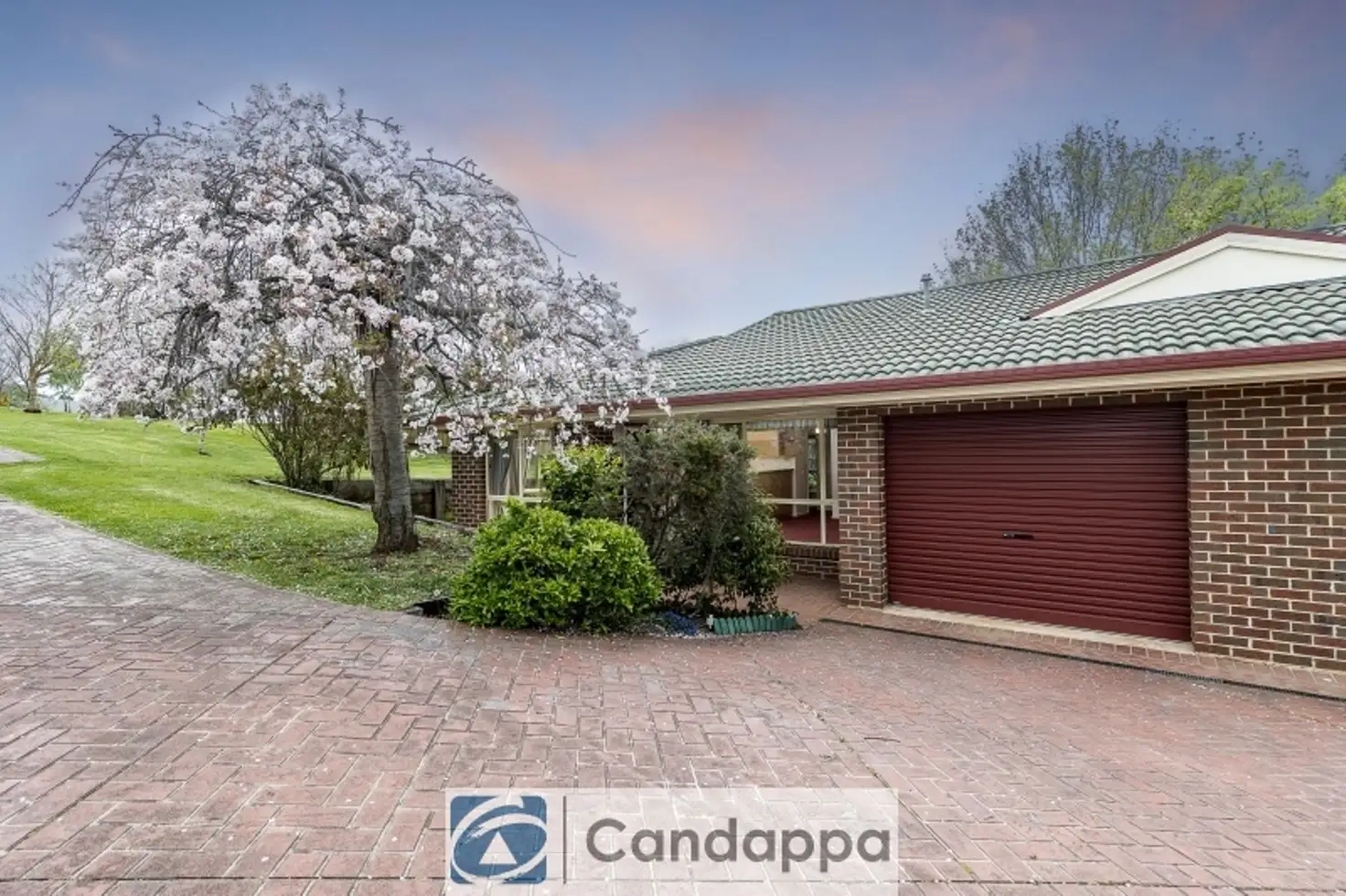 Main view of Homely unit listing, 18 Flax Mill Close, Drouin VIC 3818