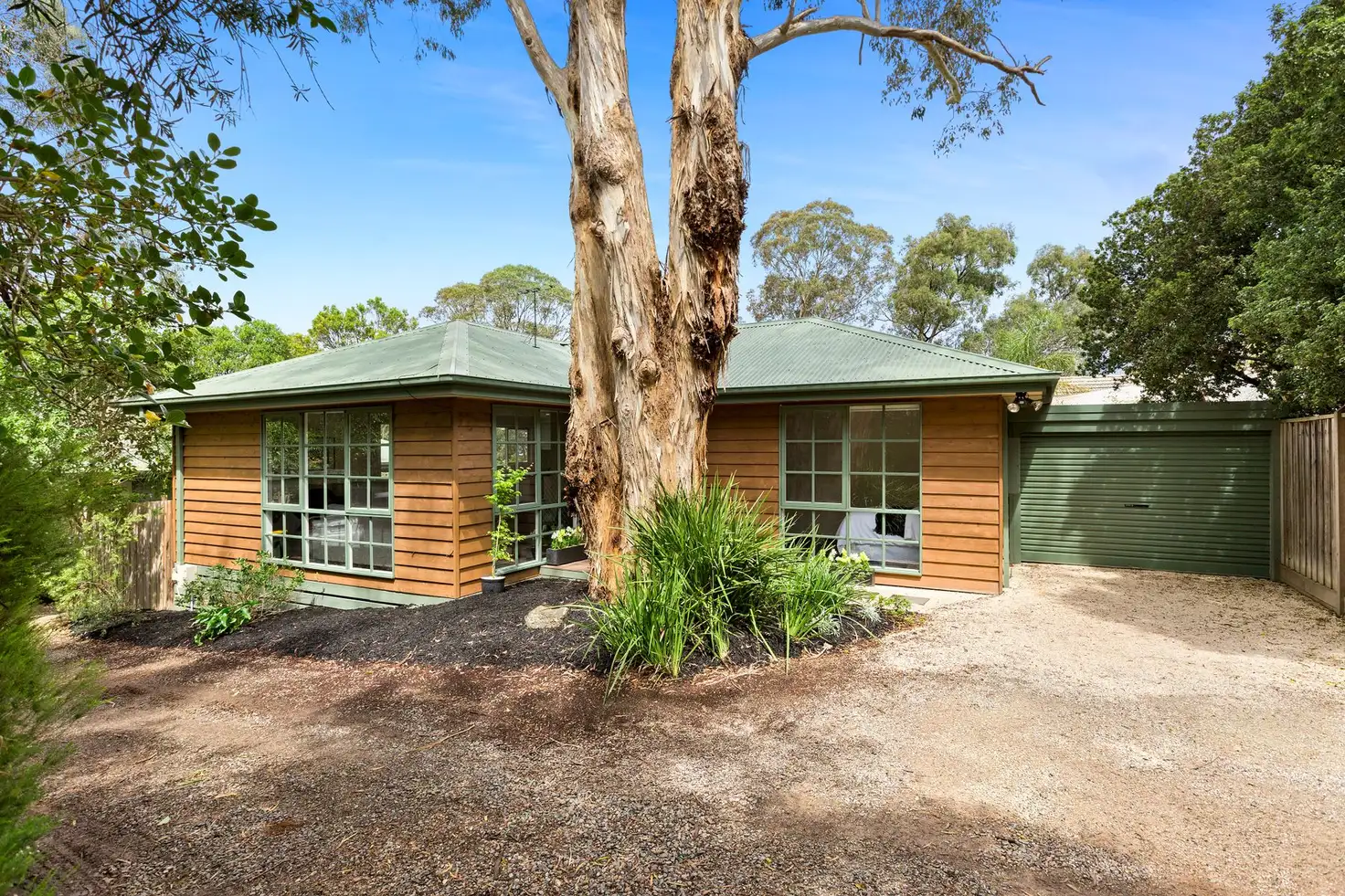 Main view of Homely unit listing, 2/1 Irvine Street, Mitcham VIC 3132