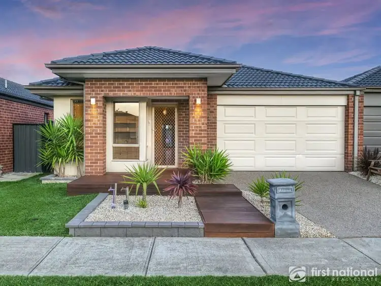 5 Lusitano Way, Clyde North VIC 3978