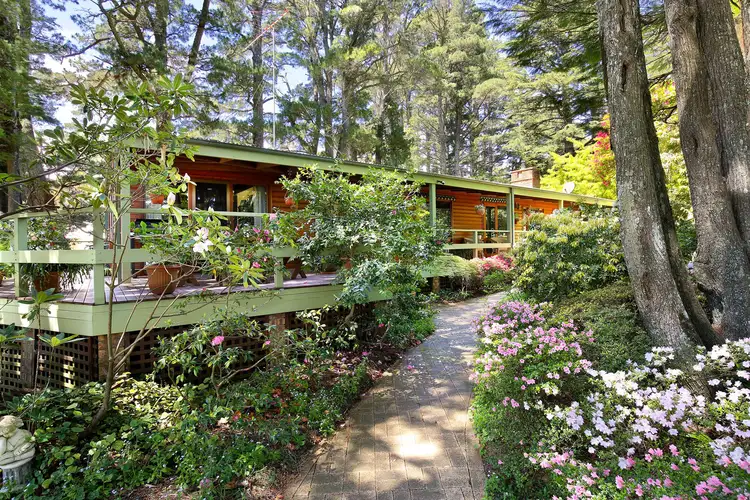 134-136 Falls Road, Wentworth Falls NSW 2782
