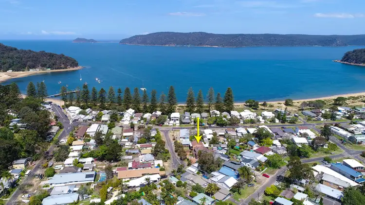 1 Nalya Avenue, Patonga NSW 2256