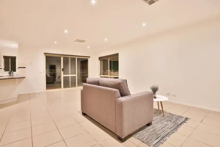 Seventh view of Homely house listing, 8 Christina Court, Mildura VIC 3500