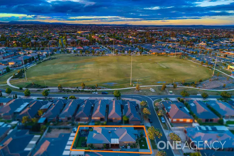 9 Clarence Way, Taylors Hill VIC 3037