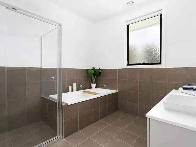 Fifth view of Homely house listing, 11 Solferino Close, Mount Waverley VIC 3149