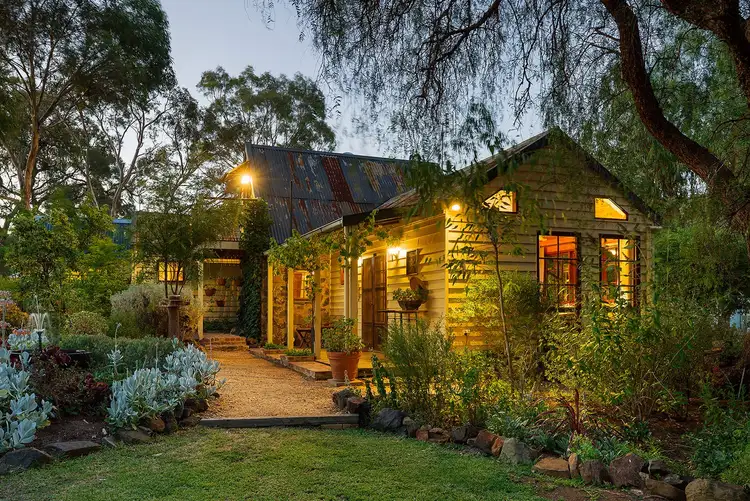 86 South German Road, Maldon VIC 3463