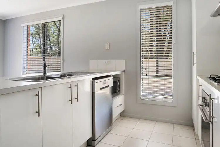 Fifth view of Homely house listing, 6 Mias Way, Epsom VIC 3551