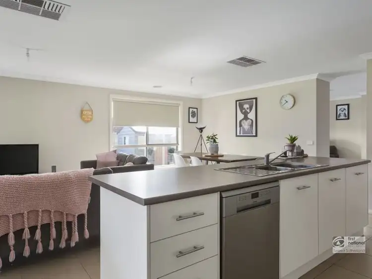 Sixth view of Homely house listing, 21 Grantham Terrace, Kangaroo Flat VIC 3555