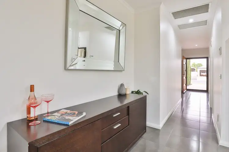 Fifth view of Homely house listing, 10 Dominic Court, Mildura VIC 3500