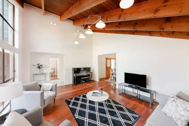 Fifth view of Homely house listing, 6 Kent Court, Craigieburn VIC 3064