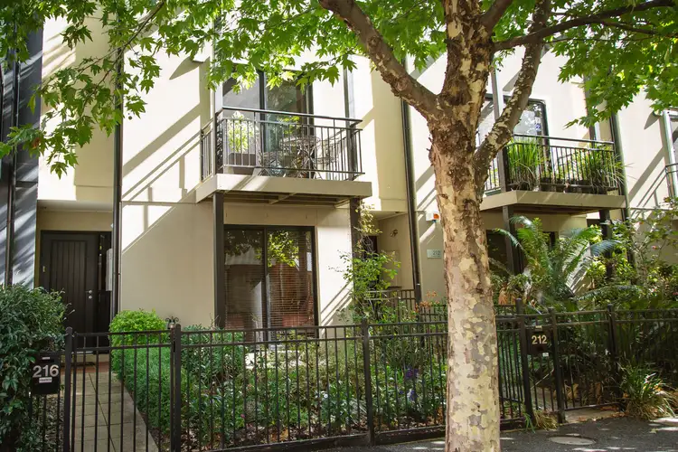 216 Stockmans Way, Kensington VIC 3031