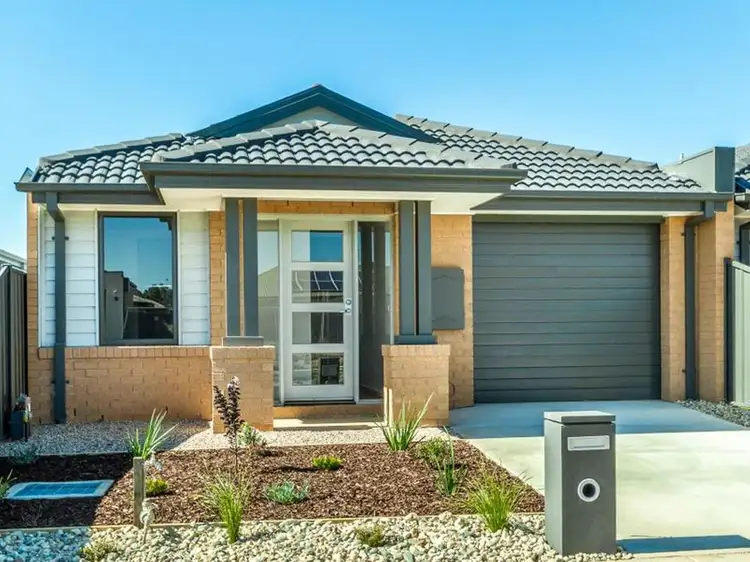 1/15 Langley Drive, Epsom VIC 3551