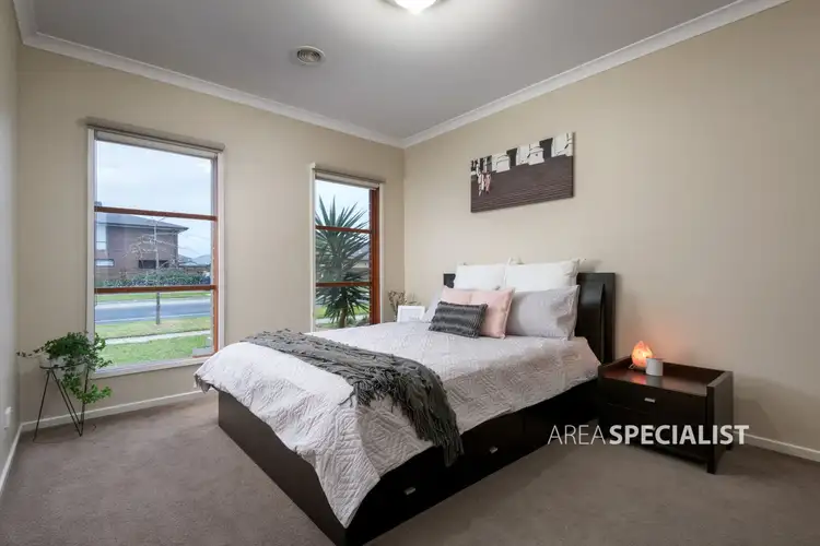 Sixth view of Homely house listing, 10 Westwood Boulevard, Keysborough VIC 3173