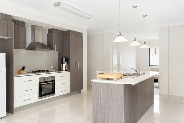 Fifth view of Homely house listing, 33 Barnett Drive, Kangaroo Flat VIC 3555