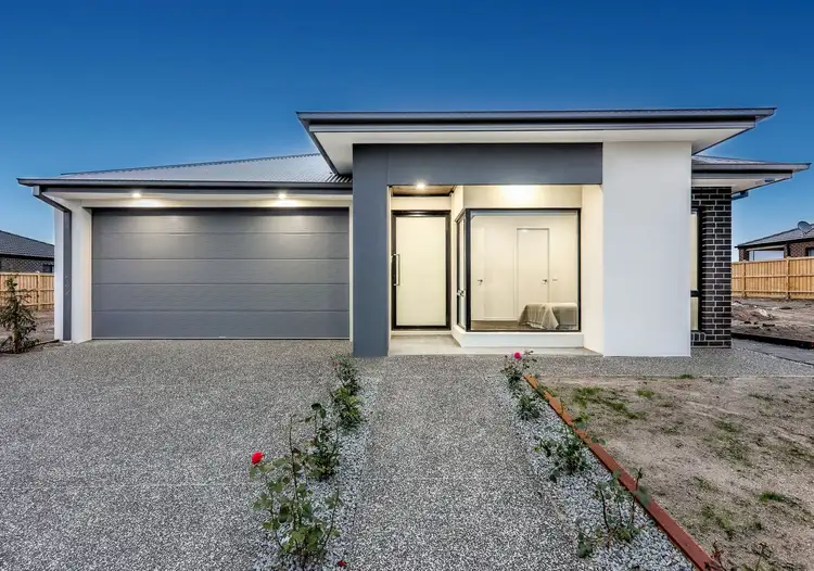 27 Tivoli way, Mickleham VIC 3064