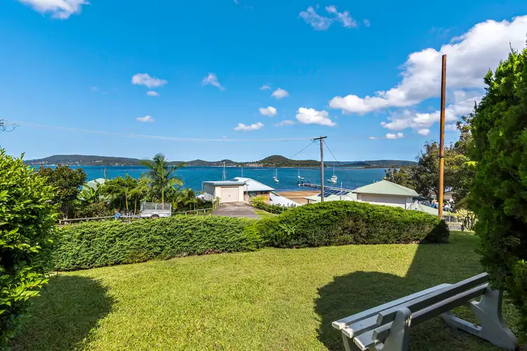 2 Couche Crescent, Koolewong NSW 2256