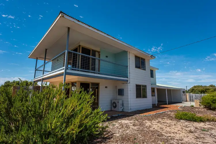 Fourth view of Homely house listing, 2 Finn Court, Singleton WA 6175