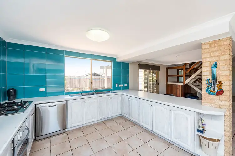 Seventh view of Homely house listing, 2 Finn Court, Singleton WA 6175